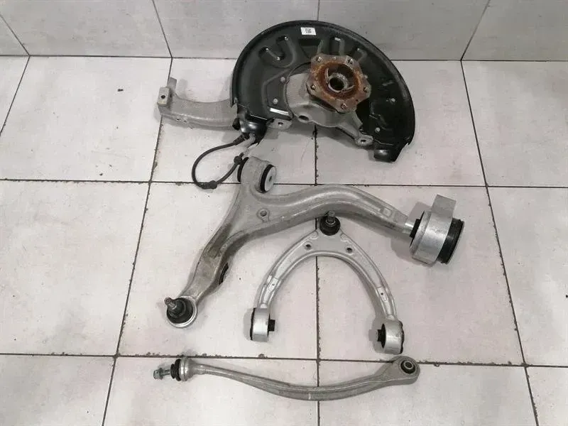 Porsche Taycan 9J Left Front Hub 9J1407245B Wheel Bearing Housing Front Left