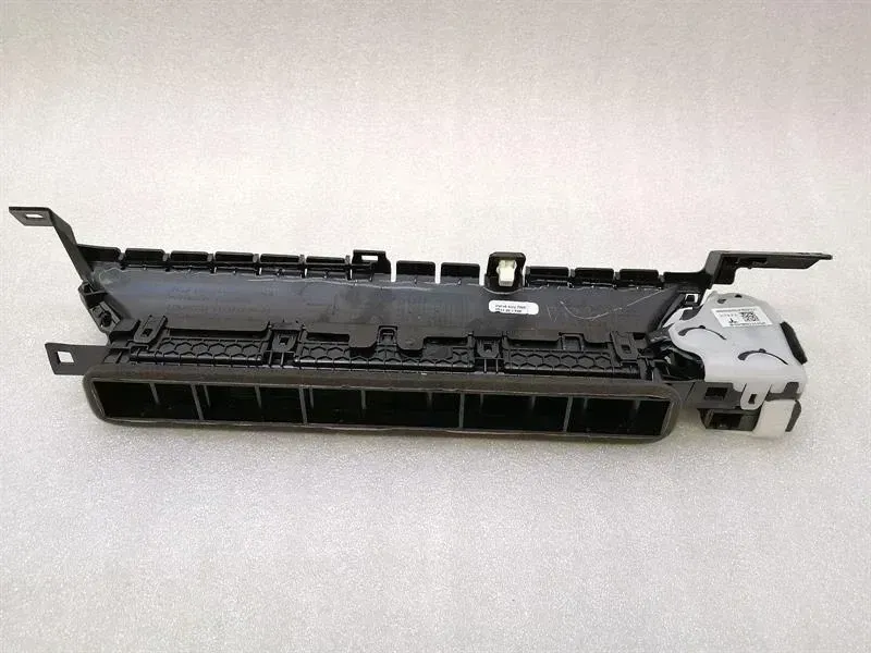 Tesla Model 3 Long Range Air Vent Duct 1111598-00-B Vent