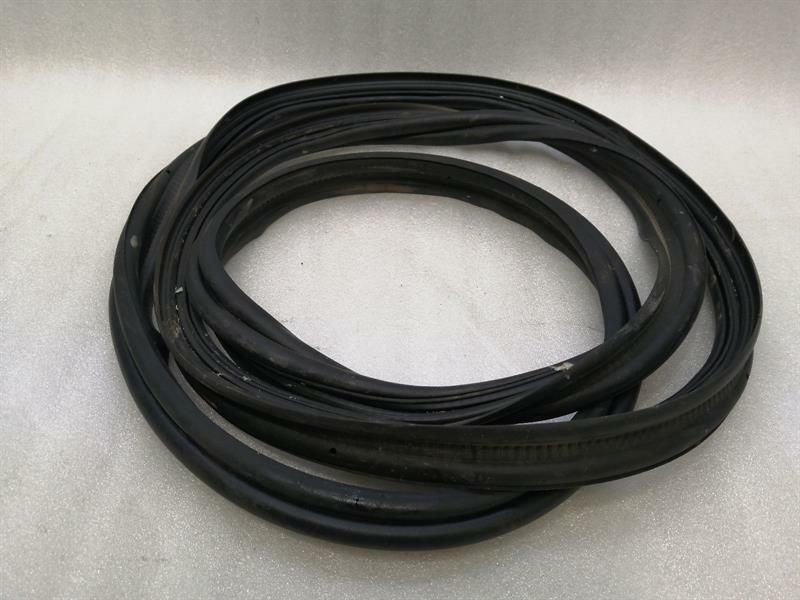 Mercedes EQC400 EQC N293 Tailgate Seal A2937402700 Seal Rubber Tailgate