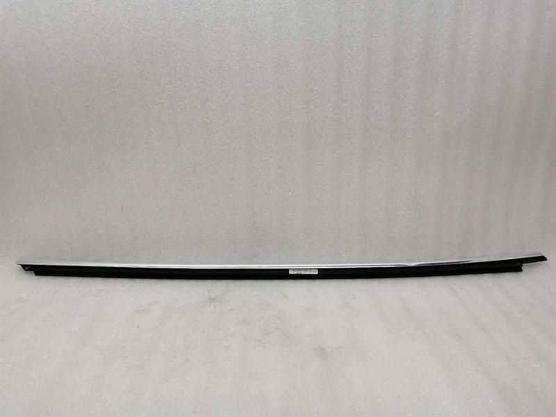 Porsche Taycan 9J FRH door moulding 9J1837476A door strip front right