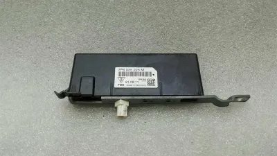 Porsche Cayenne 958 92A Aerial / Antenna 7P5035225M Antenna