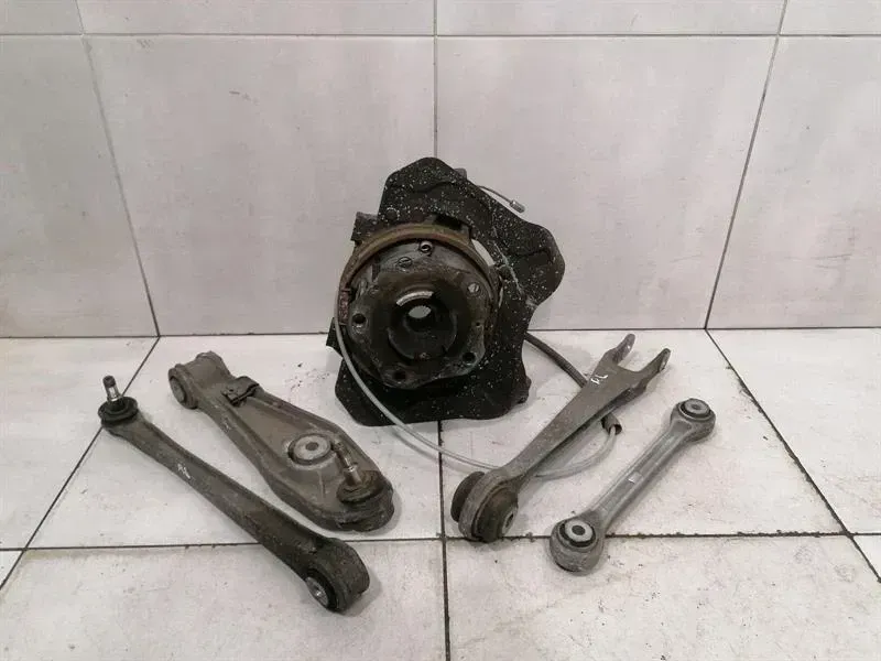 Porsche 911 996 Left Rear Hub Set 99633111106 Wheel Bearing Housing Rear Left