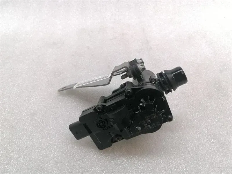 Mercedes EQC400 EQC N293 Heater Valve A0005061300 Heater Valve