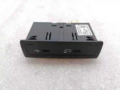 Mercedes EQC400 EQC N293 elektroniskais modulis A1678201302 vadības bloks USB