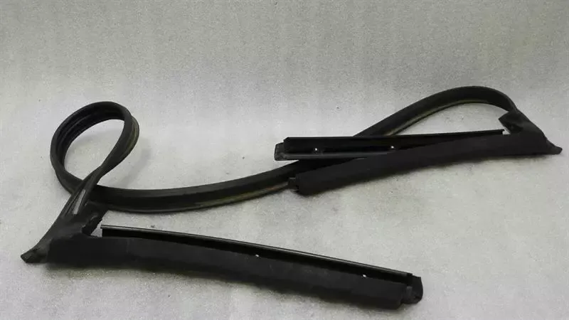 Porsche 911 997 Soft Top Seal 99756132700 Roof Top Seals