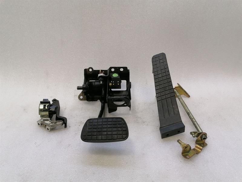 PORSCHE 911 993 GAS PEDAL SET 96442324201 RIGHT HAND DRIVE RHD