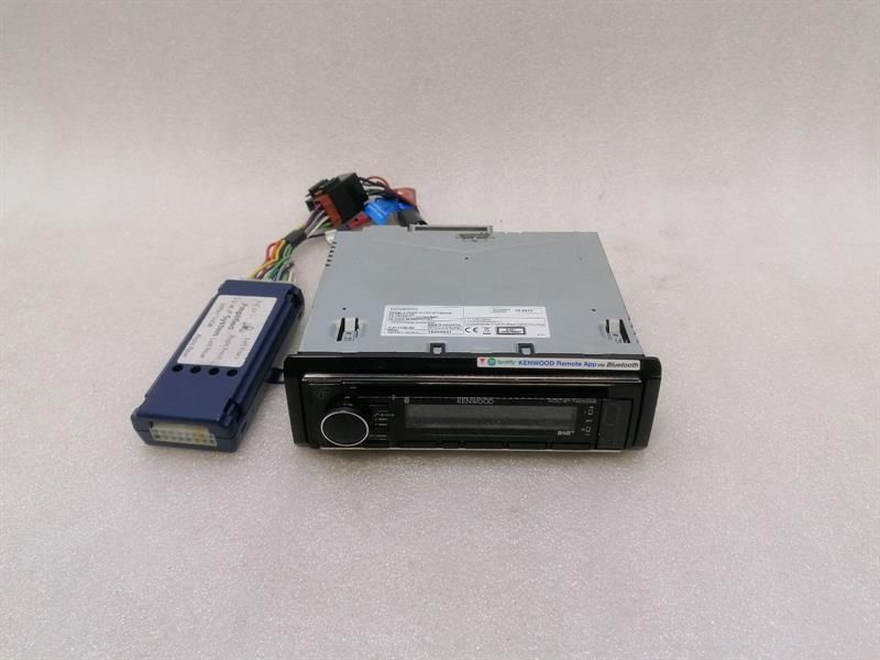 Porsche 911 996 CD player KENWOOD KDC-BT720DAB audio system controller RADIO