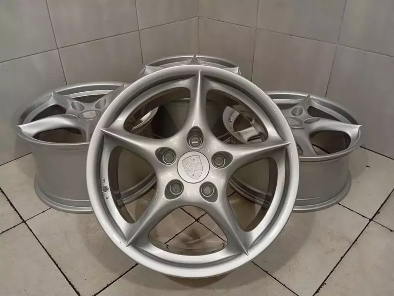 Porsche 911 996 Alloy Wheel 99636213603 Alloy Rim Carrera R18