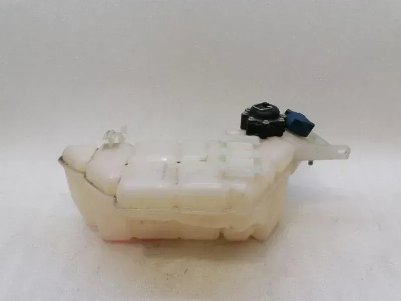 Porsche 911 997 GT3 expansion tank 99610605703 expansion tank coolant