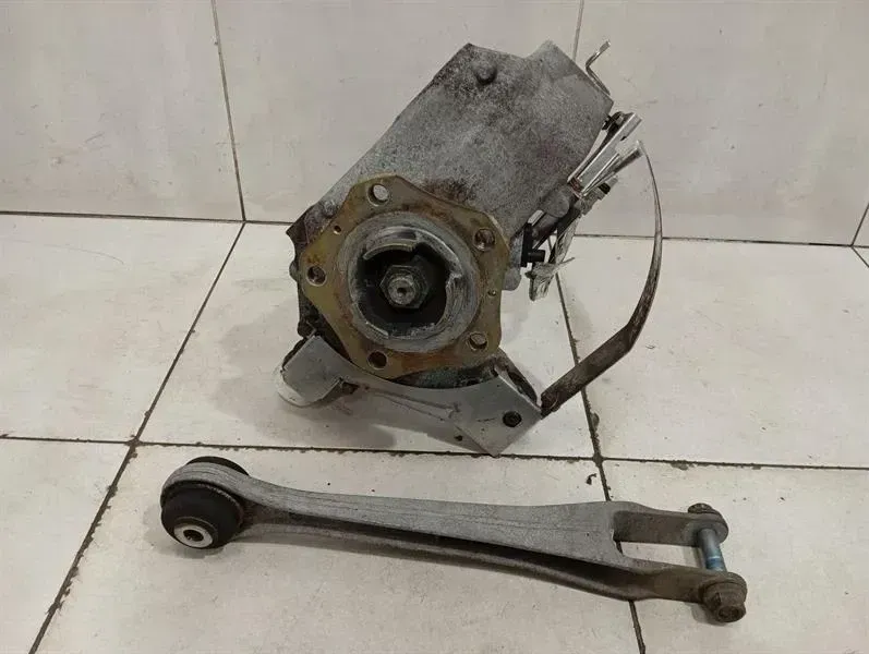 Porsche 911 997 GT3 MK1 Right Front Hub 99734115893 Wheel Bearing Housing Front Right