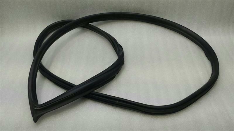 Porsche 911 997 right door seal 997537076 door seals right