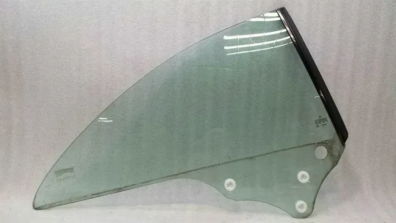 Mercedes CLK W209 right rear 1/4 glass A2096700210 door window 1/4 rear right