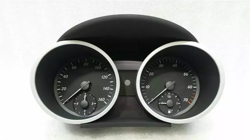 Mercedes SLK R171 Instrument Cluster A1715401447 Speedometer MPH SLK350