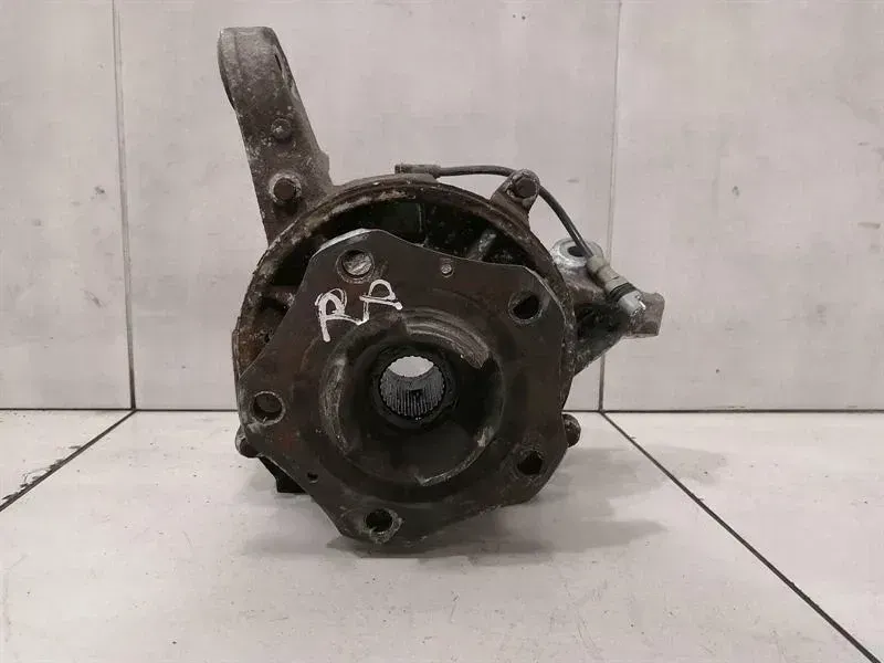 Porsche 911 996 right rear hub 99633161206 wheel bearing housing rear right