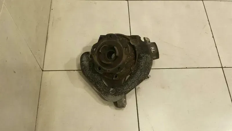 Porsche Boxster 987 Left Rear Hub 98733165706 Wheel Bearing Housing Rear Left.