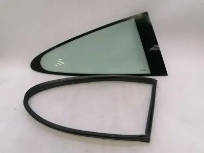 Porsche 911 996 prawa tylna szyba boczna 99654311203 szyba drzwiowa 1/4 tylna prawa