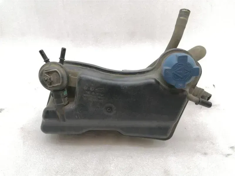 Porsche Boxster 981 expansion tank 98110604704 expansion tank cooling water