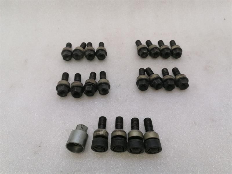 Porsche Boxster 981 wheel bolt set 97036120300 wheel bolts wheel bolt