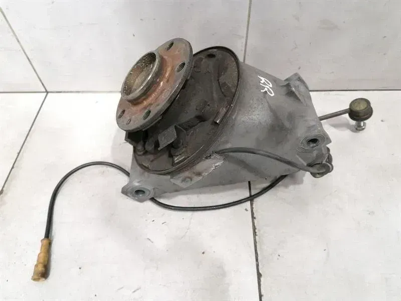 Ferrari F355 F129 Spider Right Rear Hub 148034 Wheel Bearing Case Rear Right