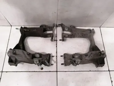 Porsche Cayman 987 Sous-châssis arrière 98733115104 Cadre d&#39;essieu Essieu arrière