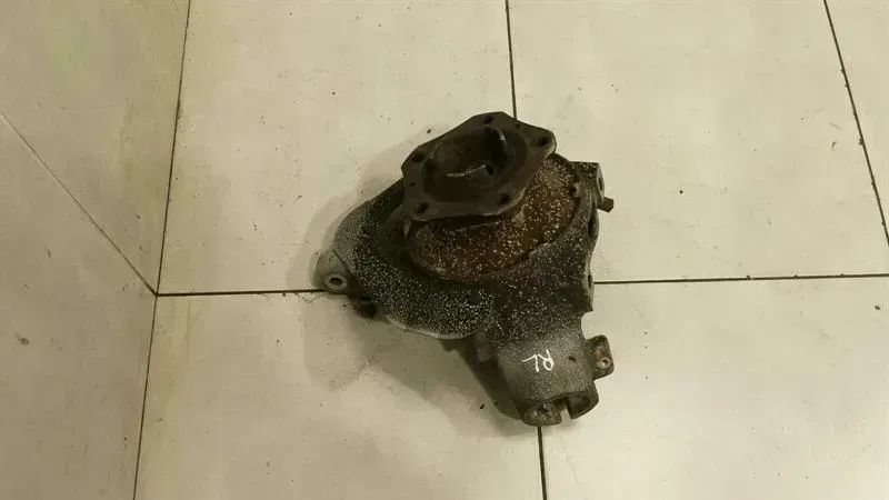 Porsche Cayman 987 Left Rear Hub 98733165706 Wheel Bearing Housing Rear Left.