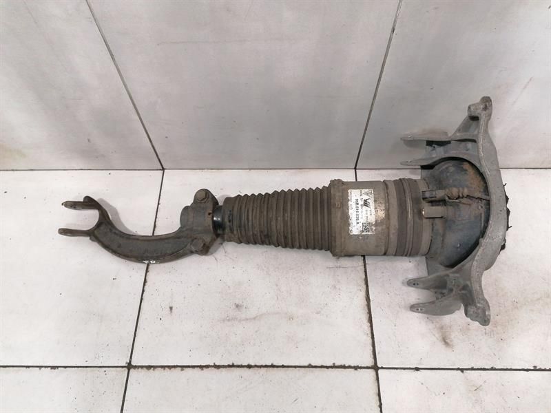 Porsche Macan 95B shock absorber front 95B616039A shock absorber front right re