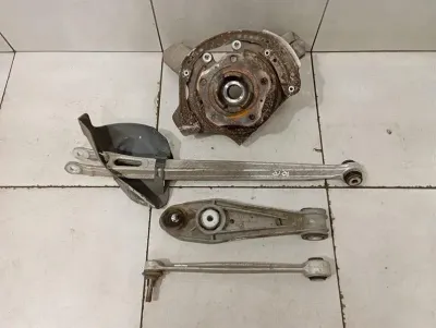 Porsche Cayman 981, правая задняя ступица 98133115807, корпус подшипника ступицы, задний правый