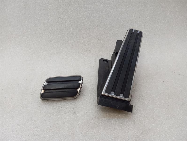 Porsche Cayman 981 Gas Pedal (Electrical) 97042302101 Accelerator Pedal