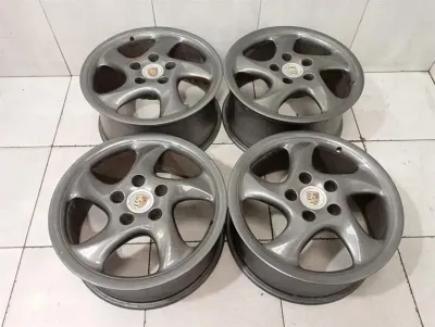 18 Porsche Boxster 986 Felga aluminiowa 99636213406 Felga aluminiowa Turbo Look 2 18