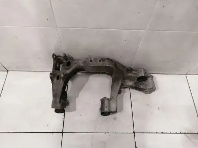 Traverse d&#39;essieu arrière Porsche Boxster 986 996331156Z0 Support d&#39;essieu arrière droit