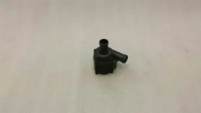Audi A7 4G Zusatzkühlmittelpumpe 059121012A Kühlmittelpumpe Pumpe