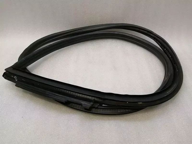 Porsche 911 996 Coupe Door Seal FLH 99653707503 Door Seals Left