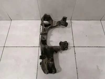 Porsche 911 996 underram höger bak 99633115207 axelram bakaxel höger