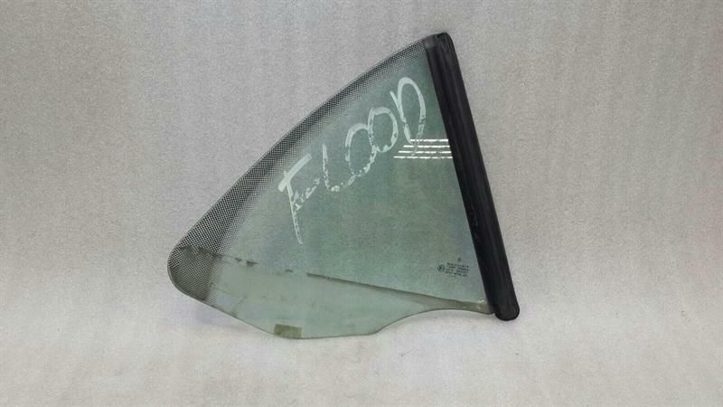 Porsche 911 996 right rear 1/4 glass 99654311209 door window 1/4 rear right