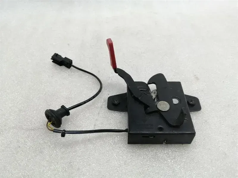 Porsche Boxster 987 Bonnet Lock 99751105300 Bonnet Lock