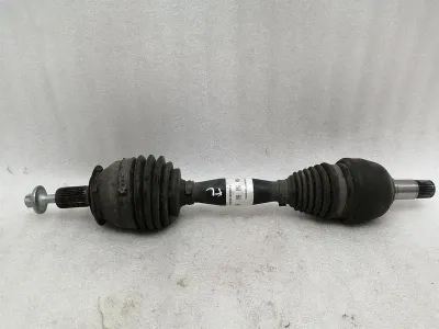 Arbre de transmission avant gauche Mercedes CLA45 W117 A2423300100 Arbre de transmission avant gauche