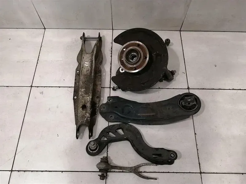 Mercedes A Class W176 A45 AMG RRH Hub A1763500600 Wheel Bearing Housing Rear Right