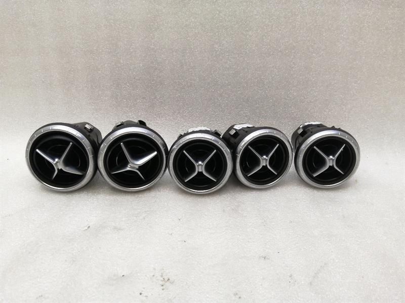 Mercedes CLA W117 air vent set A1178300554 ventilation nozzle ventilation grille set