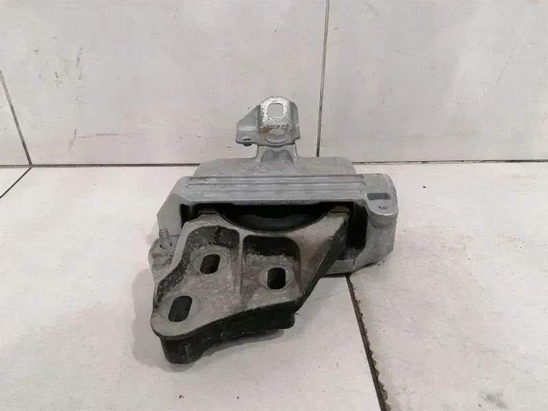 Mercedes A Class W177 Gearbox Mount A2472403200 Transmission Holder