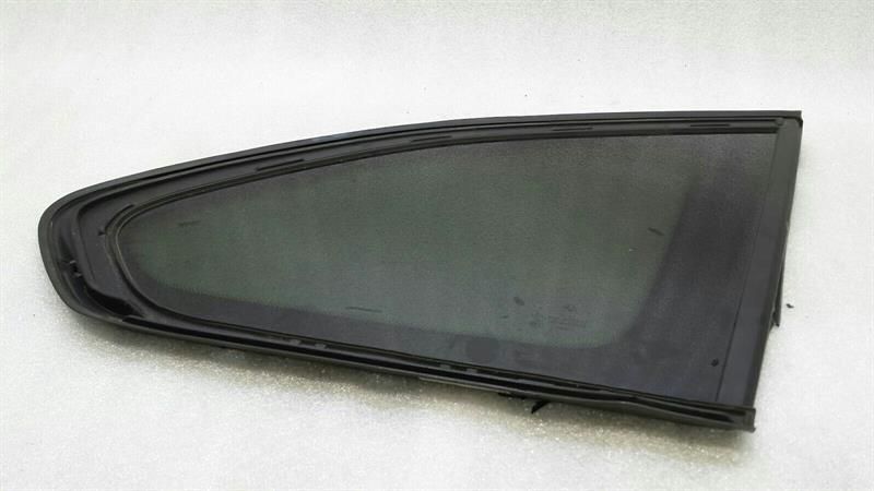 BMW X1 F48 Right Rear 1/4 Glass 7406874 Door Window 1/4 Rear Right Tinted