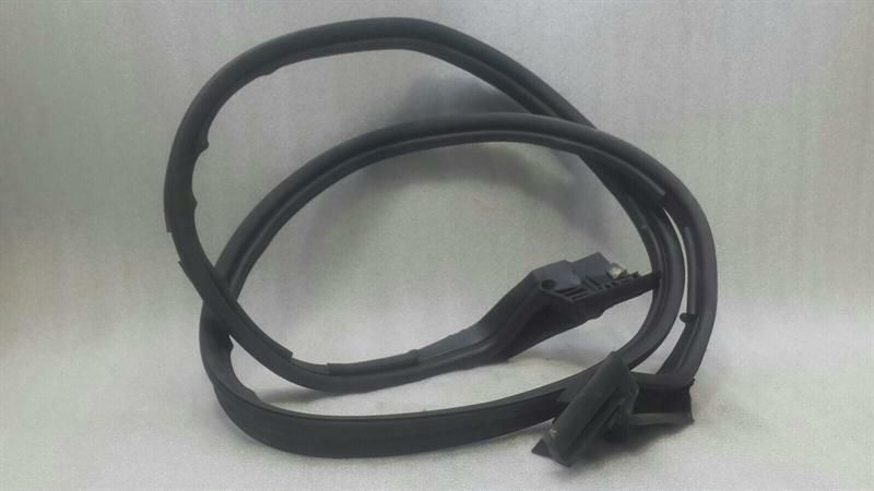 Mercedes SLC R172 MOPF Boat Lid Seal A1727500800 Tailgate Seals