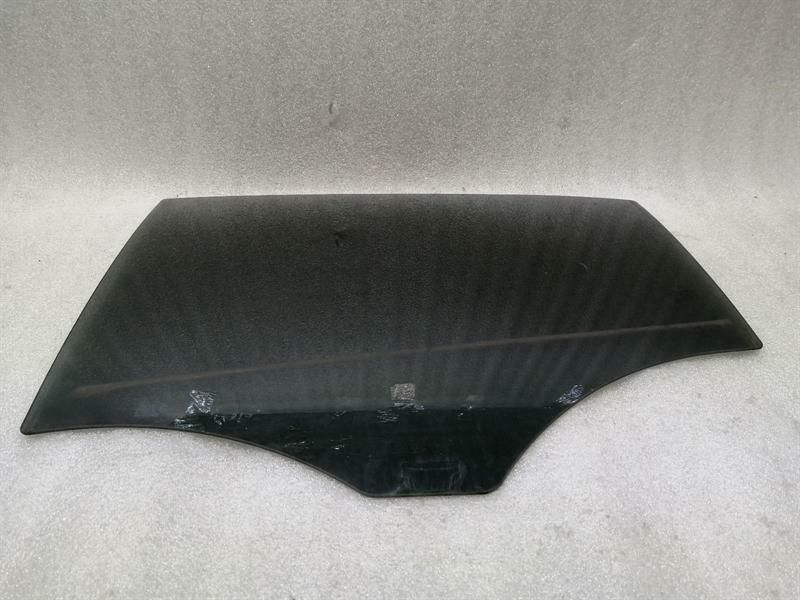 Mercedes A45 W176 left rear door glass A1767350310 door window rear left