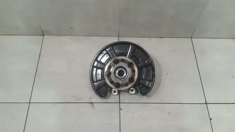 Mercedes SLC R172 MOPF Right Rear Hub A1723502008 Wheel Bearing Housing Rear Right