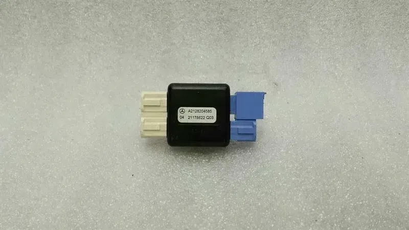 MERCEDES A Class W176 R172 W212 Aerial / Antenna A2128204585 Antenna
