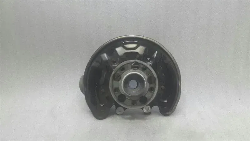 Mercedes C Class W205 Left Rear Hub A2053500141 Wheel Bearing Housing Rear Left