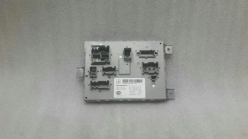 Mercedes C Class W205 Electronic Module A2229009708 ECU SAM