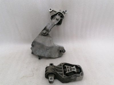 Mercedes GLA45 AMG X156 Motorlagersatz A2702230002 Motorhalter M133