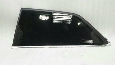 Audi S3 8V kreisais aizmugurējais 1/4 stikls 8V3845299D durvju logs 1/4 aizmugurējais kreisais