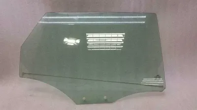 Audi A3 8V höger bakdörr glasdörr fönster bak höger