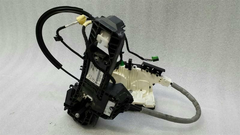 Mercedes SLK R172 W204 door lock A2047203635 door lock